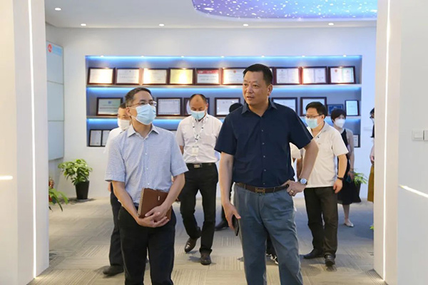 连成1.jpg 连成1.jpg