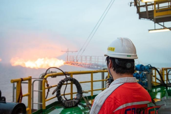 采油树2.jpg 采油树2.jpg