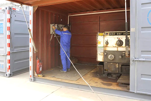 百诚2.jpg 百诚2.jpg